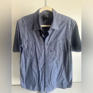 The North Face Men’s Button Up Short Sleeve Shirt Sz. M Color Blue